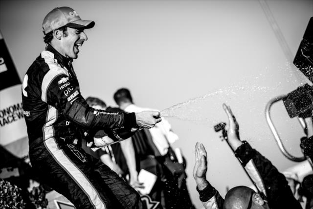 Simon Pagenaud, ganador del Grand Premio de Sonoma. Foto gentileza de IndyCar Media/Shawn Gritzmacher.